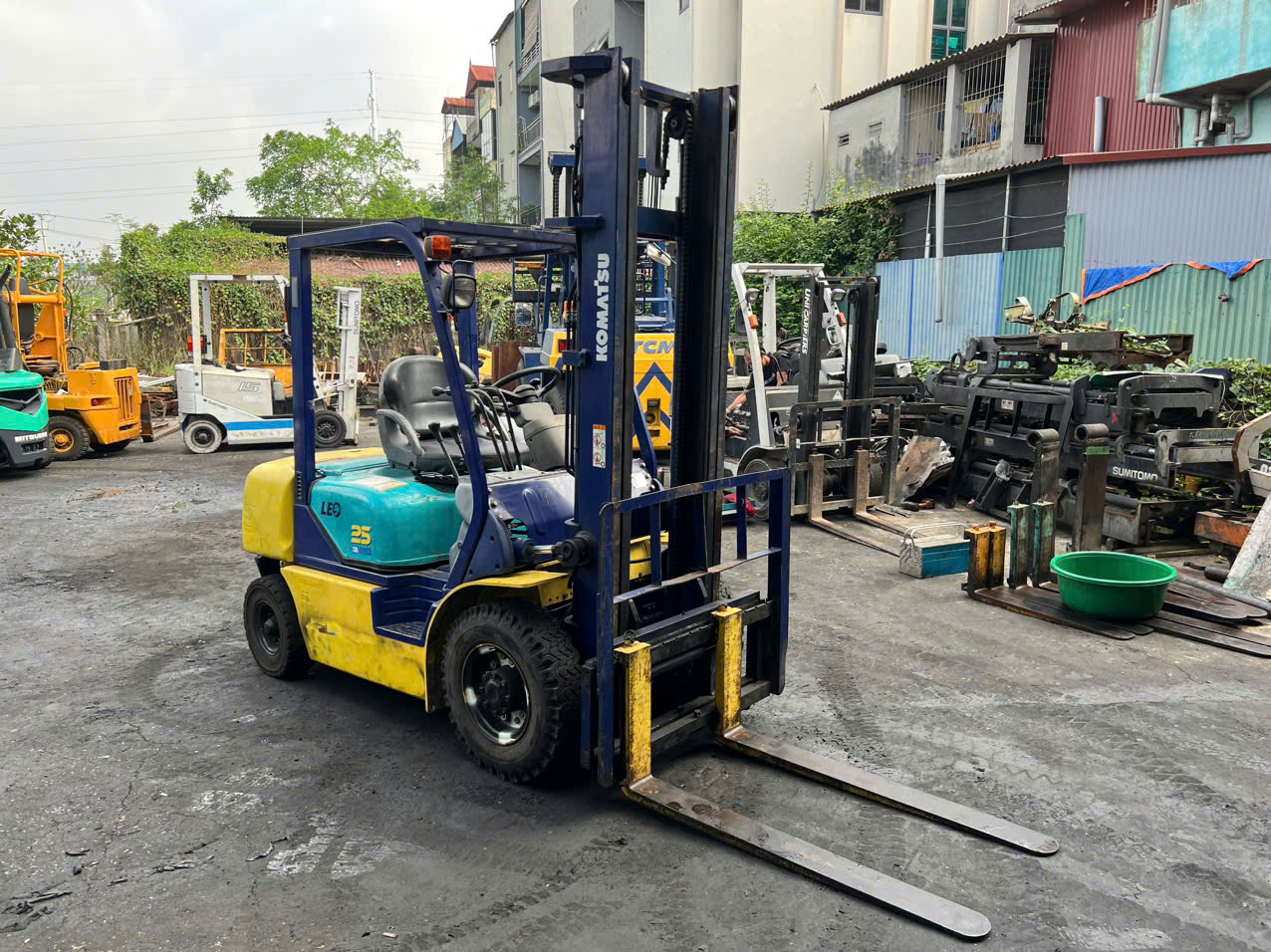 KOMATSU FD25-12, Dịch giá, số sàn, tháp 4m