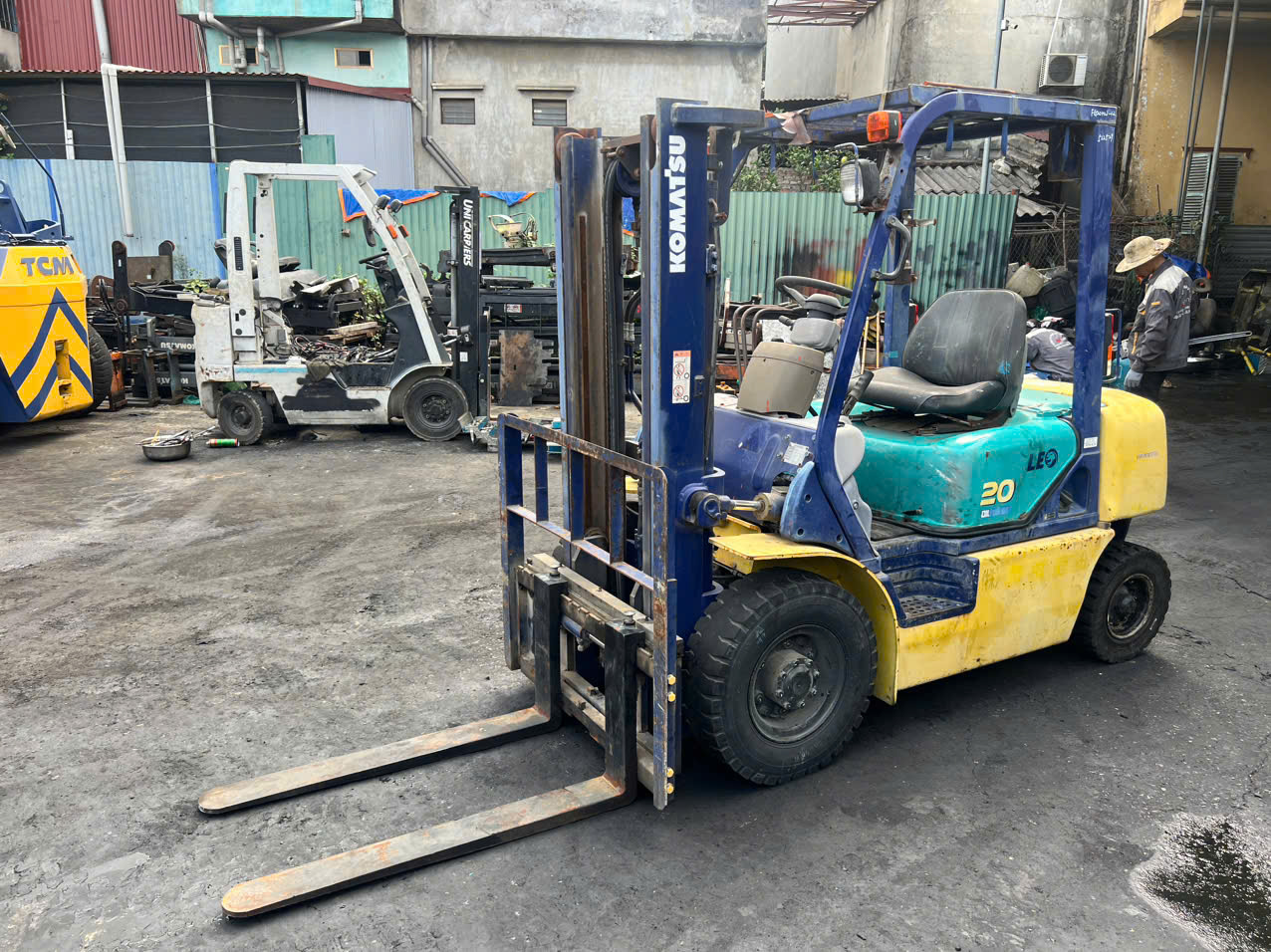 KOMATSU FG20-12, số sàn